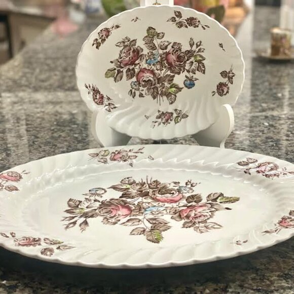 Vintage Johnson Brothers Serveware Platter and Bowl English Ironstone Dinnerware - Picture 2 of 14